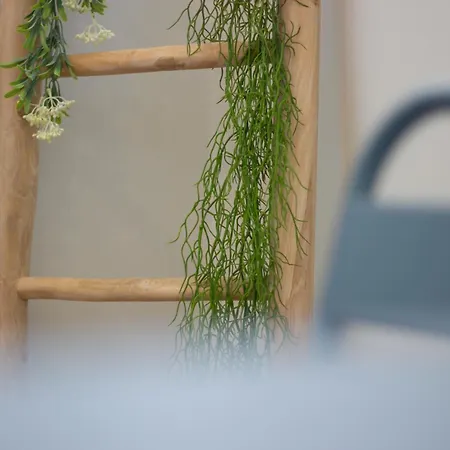 The Next Chapter, Nilie Hospitality Mgmt * Salonicco