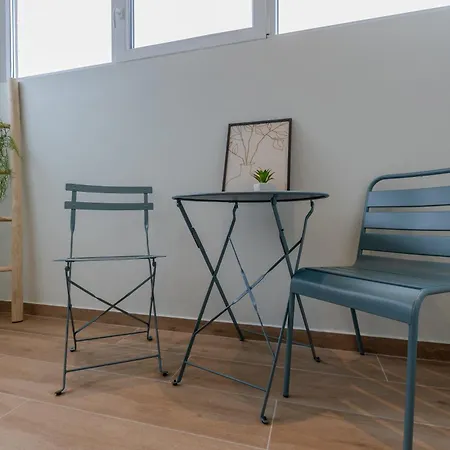 The Next Chapter, Nilie Hospitality Mgmt Apartament Salonic