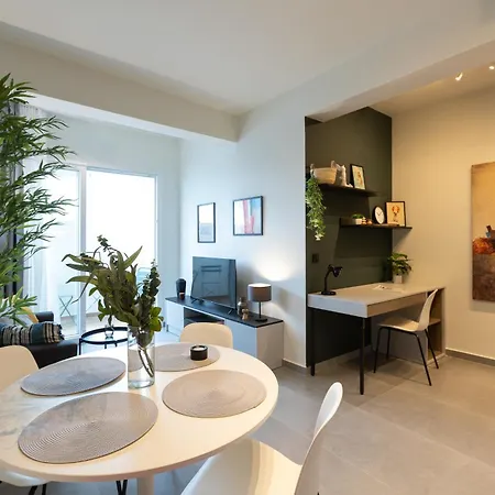 The Next Chapter, Nilie Hospitality Mgmt Apartament Salonic